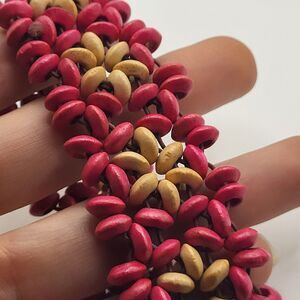 Tropical Wooden-Beaded Stretch Bracelet (Red & Tan) with Floral Pattern 7in